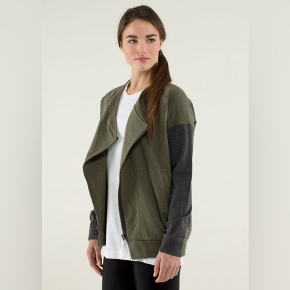 lululemon athletica Jackets & Blazers - Lululemon Mula Bundle Wrap Sz 4